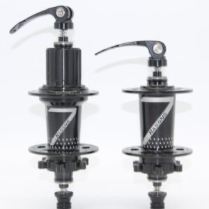 HASSNS Pro7 Ön Arka Göbek Seti 32 Delik Siyah